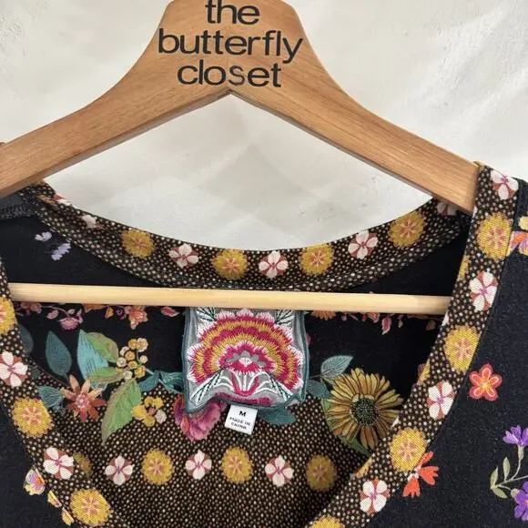 Johnny Was Nani Favorite Short Sleeve V-Neck Swing Tee Medium - Picture 2 of 4